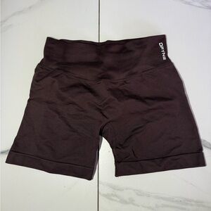 DFYNE Impact “Espresso” 4.5 shorts